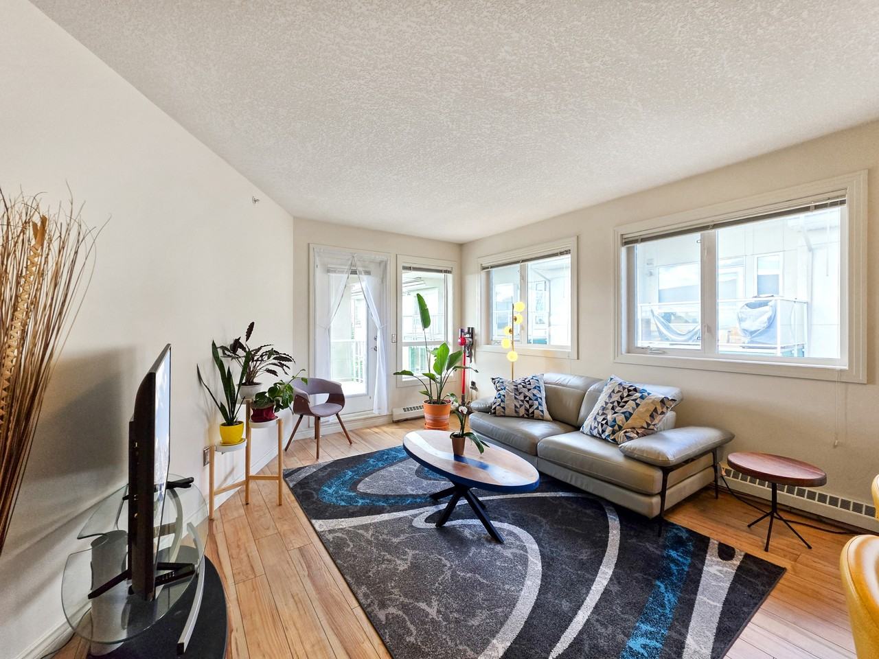 3101 34 Ave Nw - Photo 5 of 19