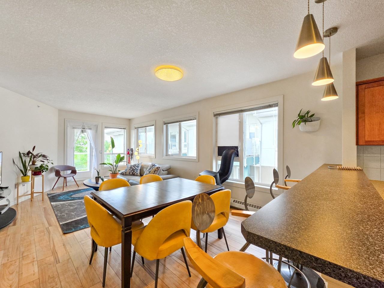 3101 34 Ave Nw - Photo 6 of 19