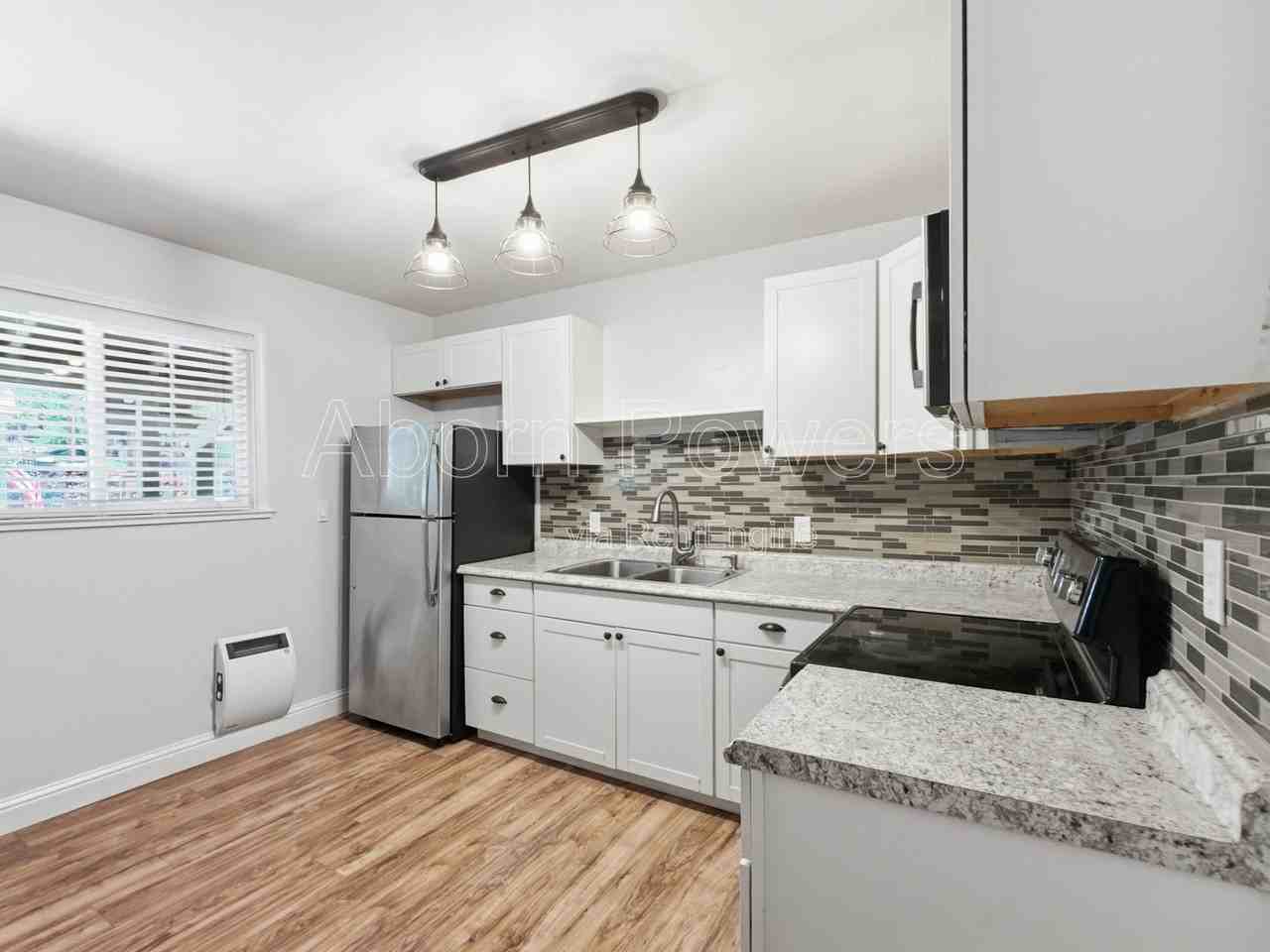 6197 Spruce Ave #4 - Photo 6 of 14