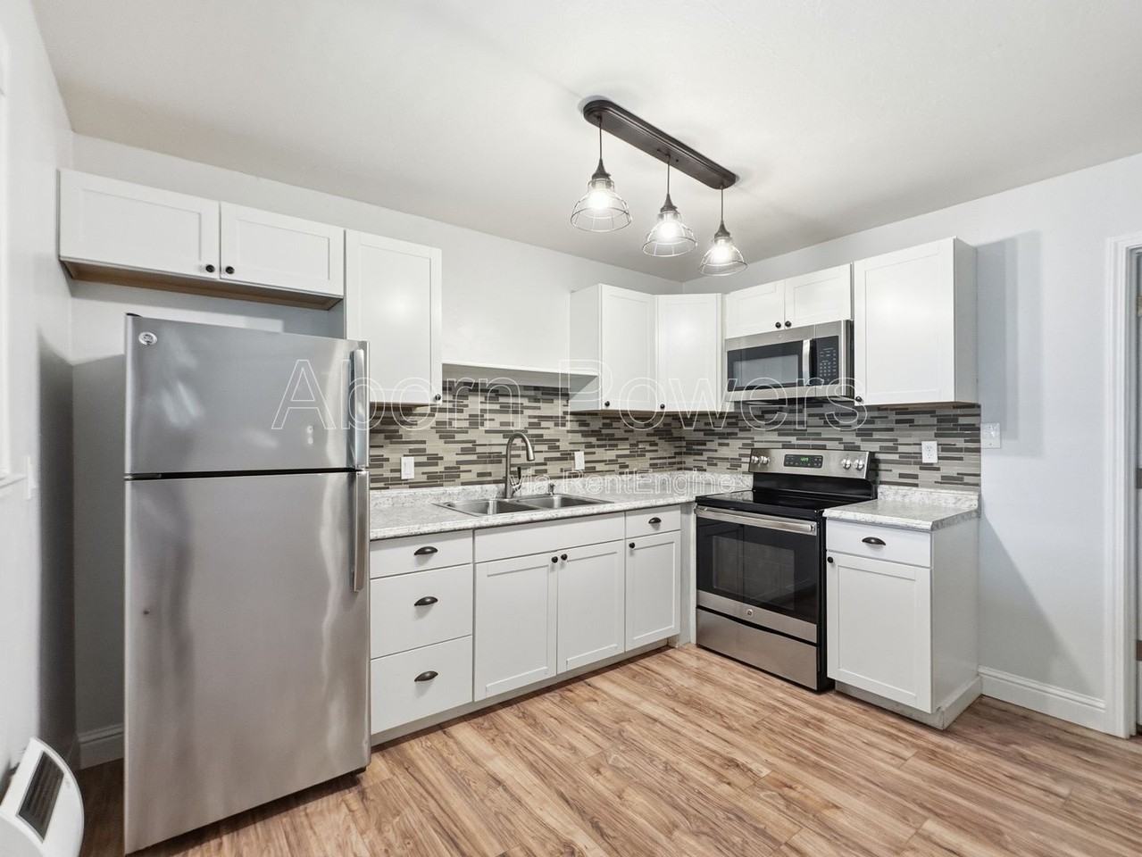 6197 Spruce Ave #4 - Photo 7 of 14