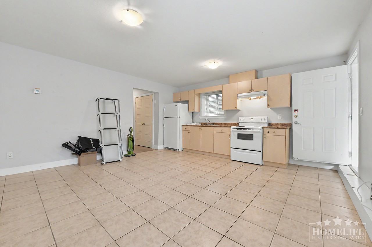 6125 148 St - Photo 2 of 10