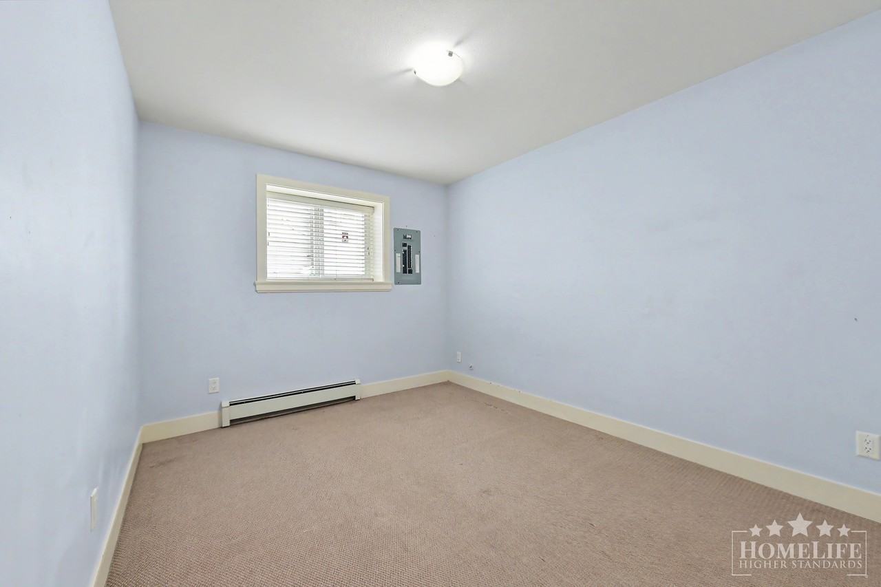 6125 148 St - Photo 5 of 10