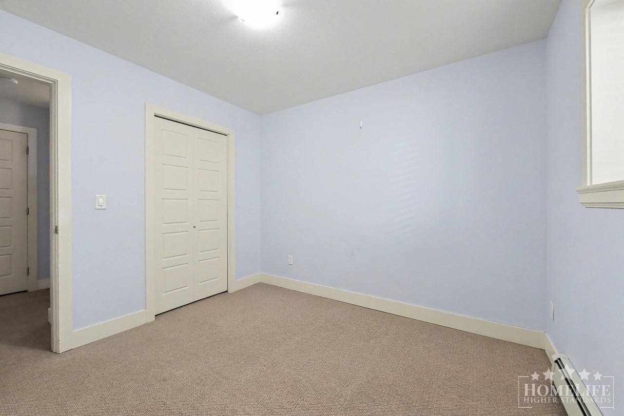 6125 148 St - Photo 6 of 10