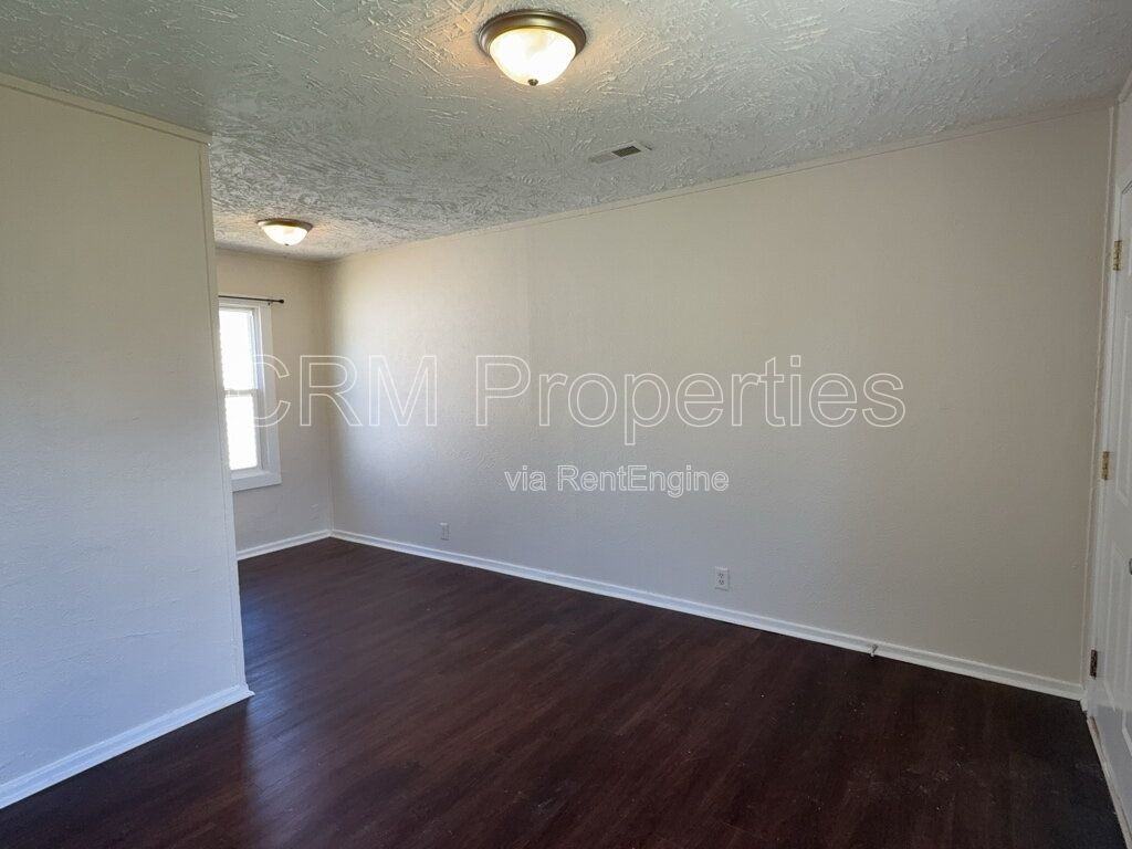 4537 Fletcher Ave - Photo 3 of 15