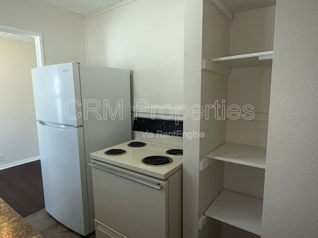 4537 Fletcher Ave - Photo 6 of 15