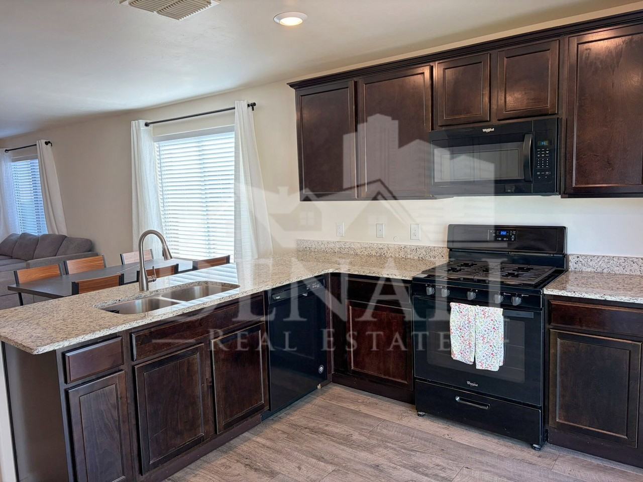 4101 E Braddock Dr - Photo 5 of 20