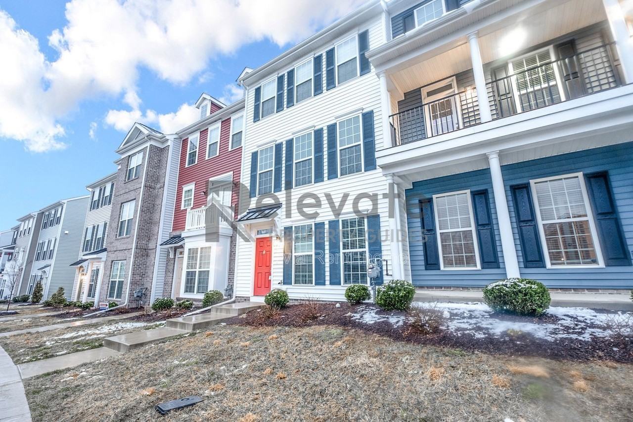 6851 Dunton Rd - Photo 6 of 33