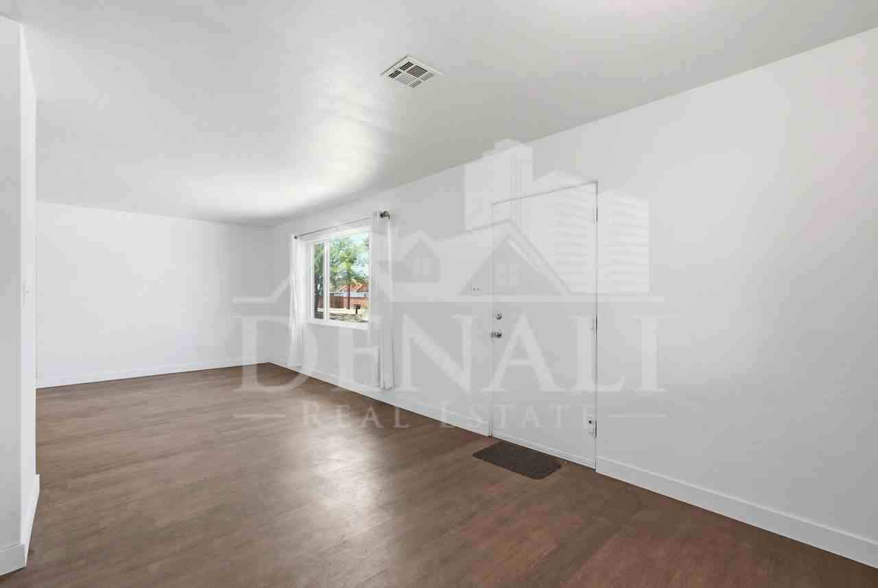 4026 E Alhambra Pl - Photo 4 of 27