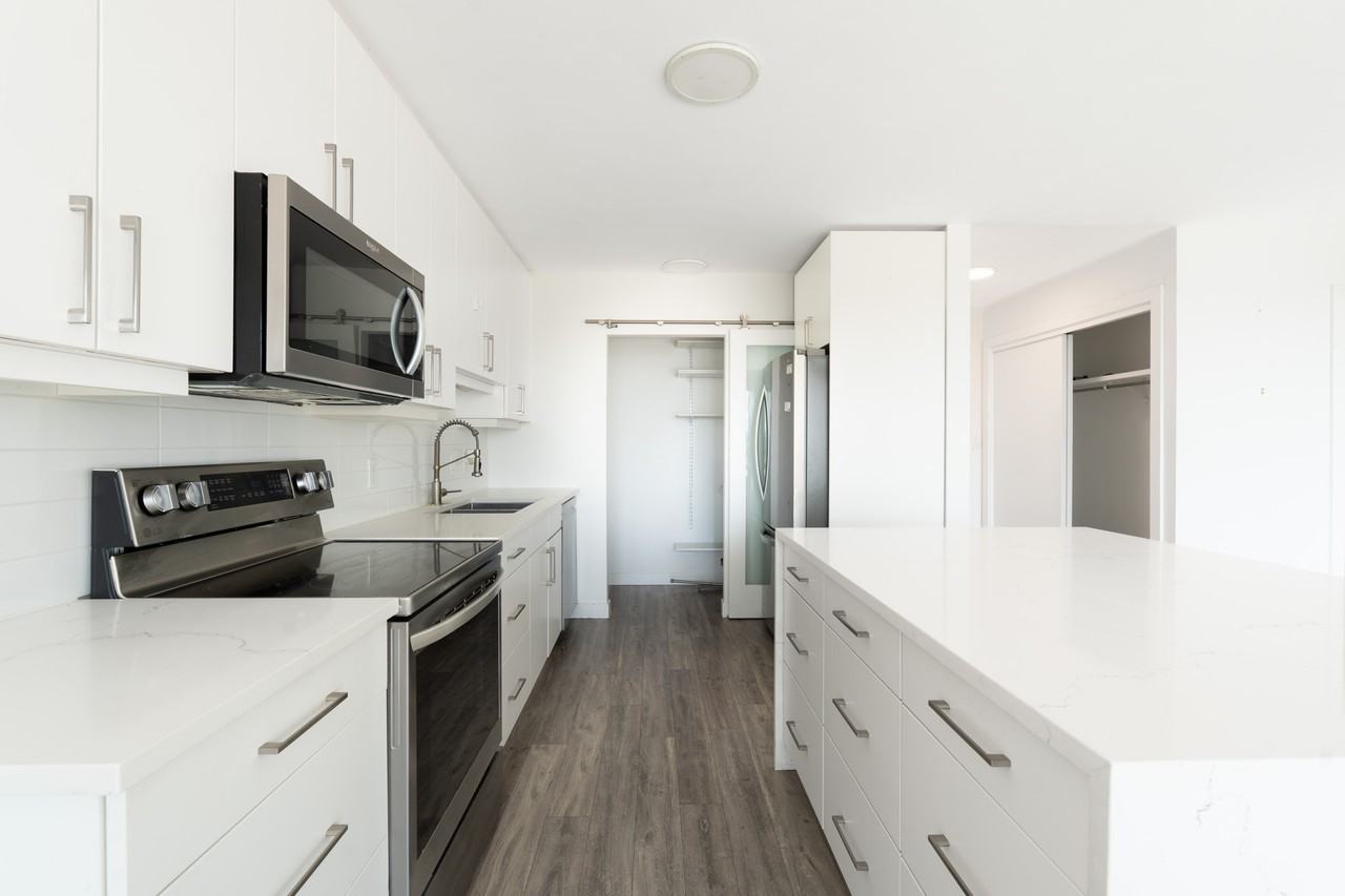 300 Meredith Rd Ne - Photo 4 of 16