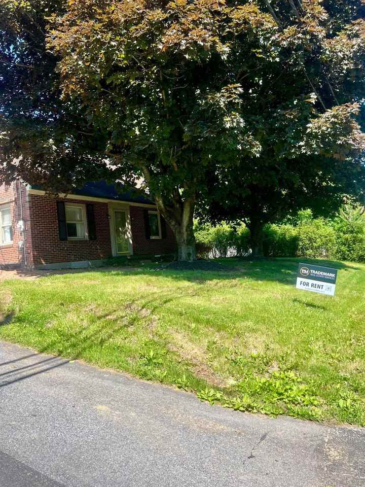 119 E Church St - Photo 3 of 19