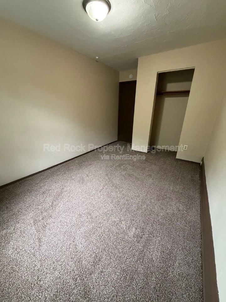 224 Madison St #2 - Photo 5 of 11