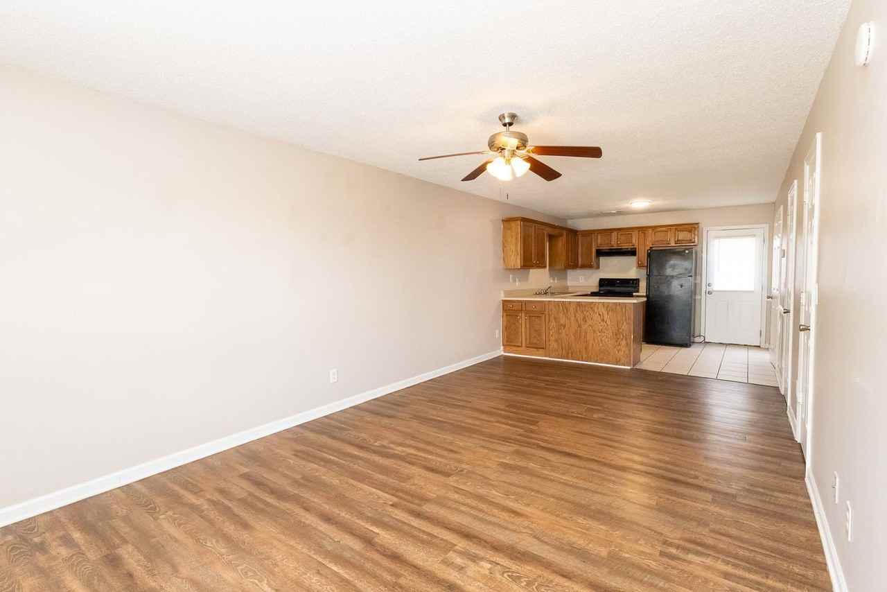 464 Guyler St #466 - Photo 5 of 15