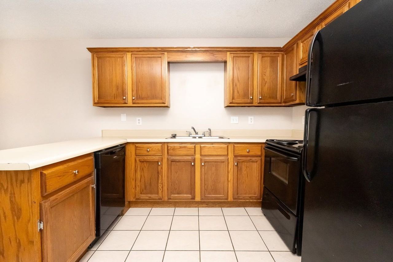 464 Guyler St #466 - Photo 6 of 15