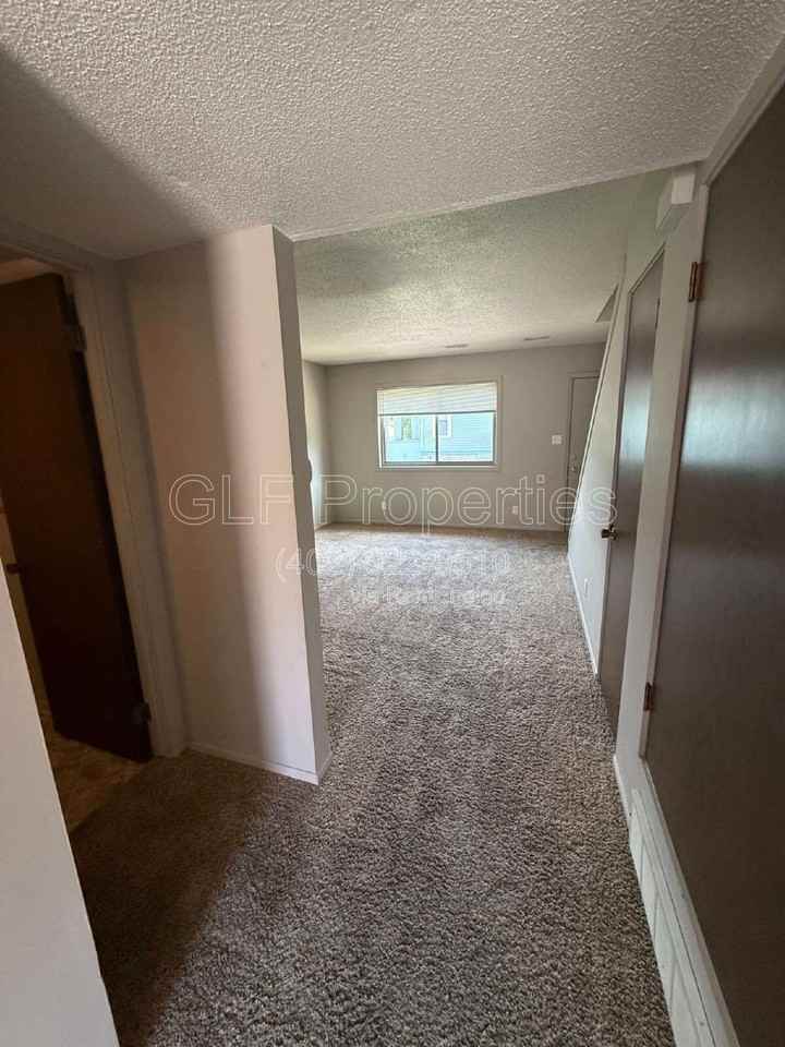 823 N 2nd St #1 - Photo 4 of 22
