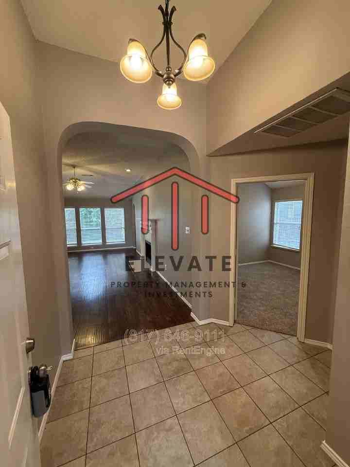 6105 Comfort Dr - Photo 3 of 29