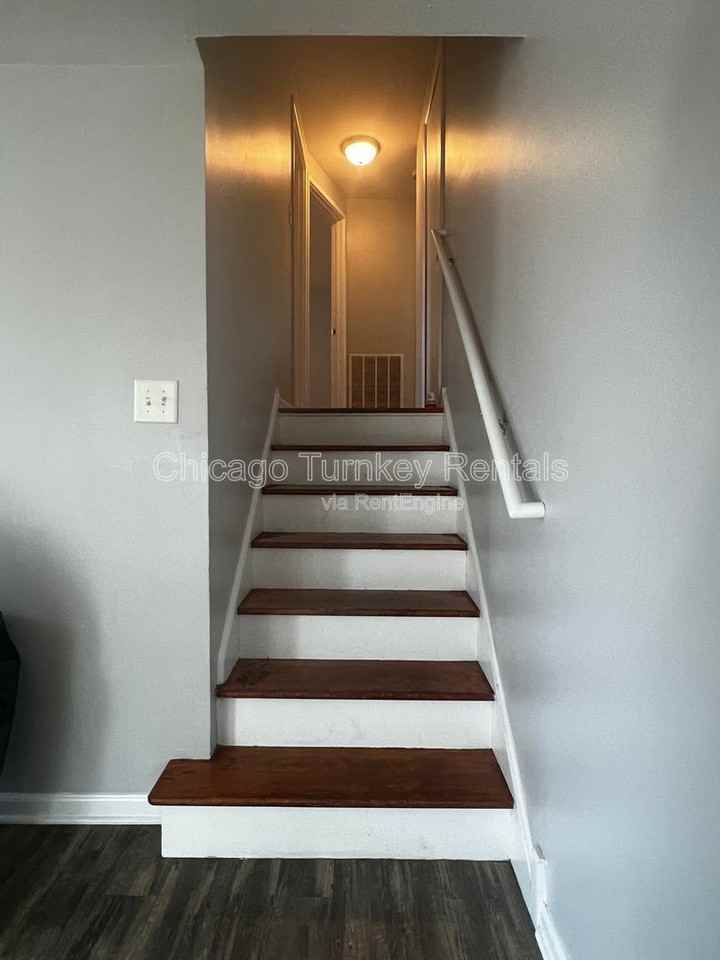 3824 168th Pl - Photo 6 of 11