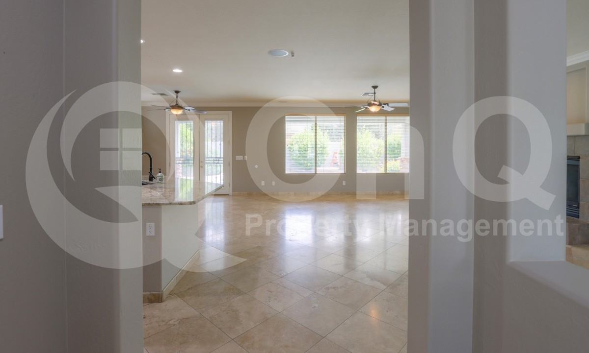 3269 E Hopkins Rd - Photo 5 of 50