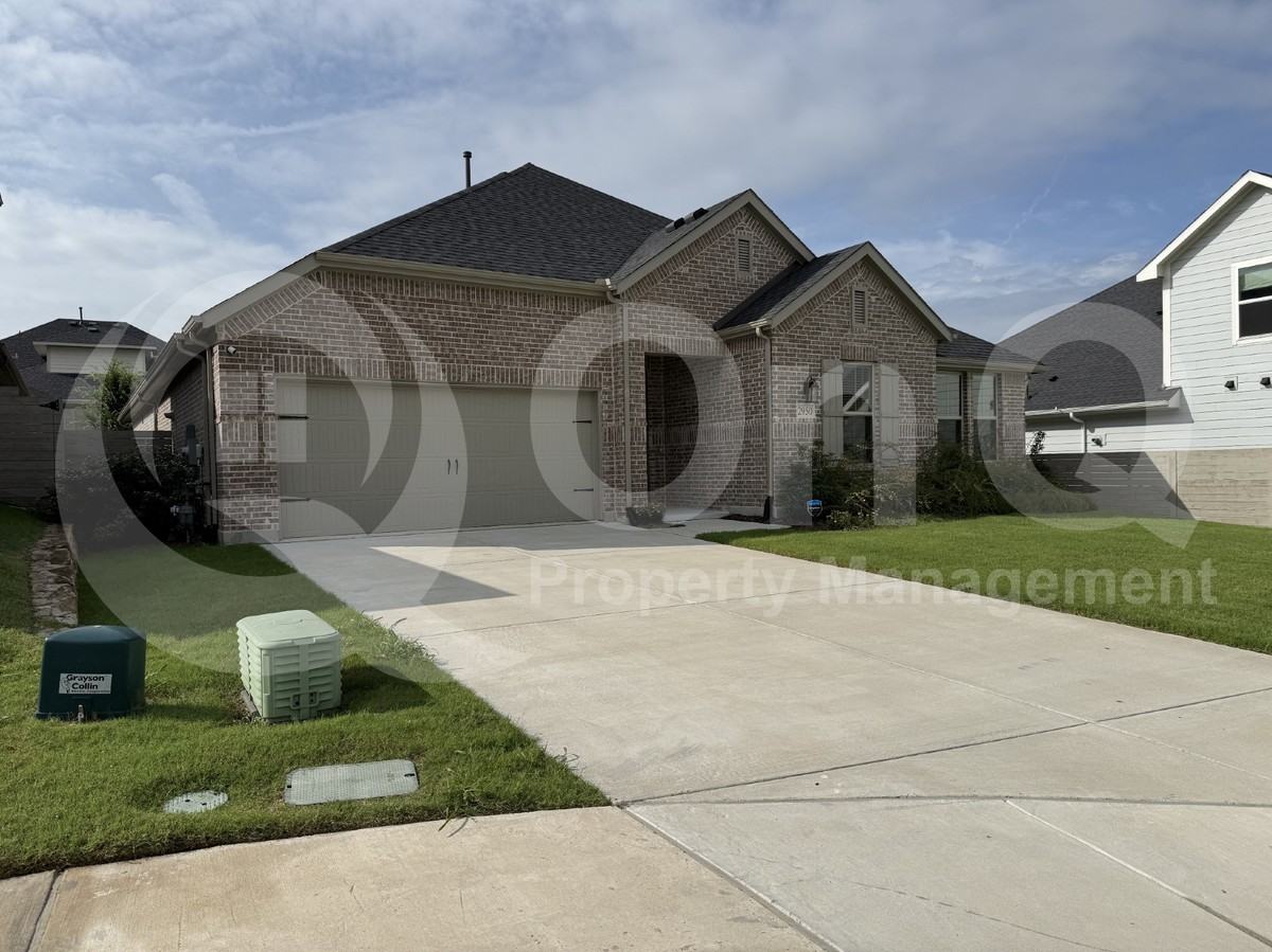 2950 Frederick Dr - Photo 4 of 7