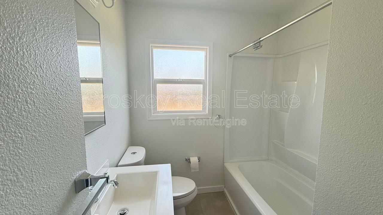 355 W 12th St #355 - Photo 3 of 5