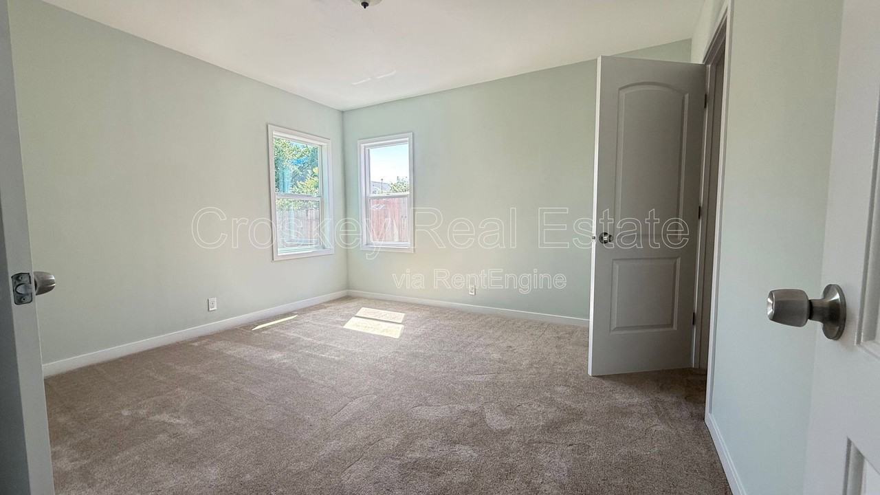 355 W 12th St #355 - Photo 5 of 5