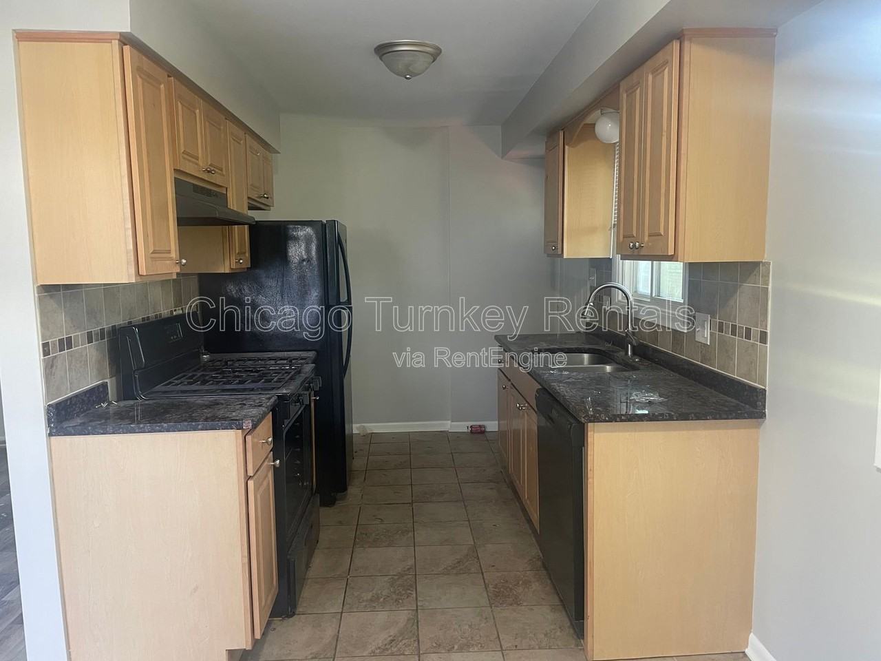 3212 Charlemagne Ave - Photo 5 of 19