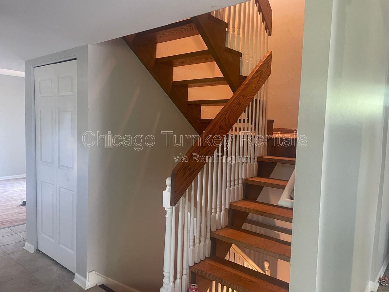 3212 Charlemagne Ave - Photo 6 of 19