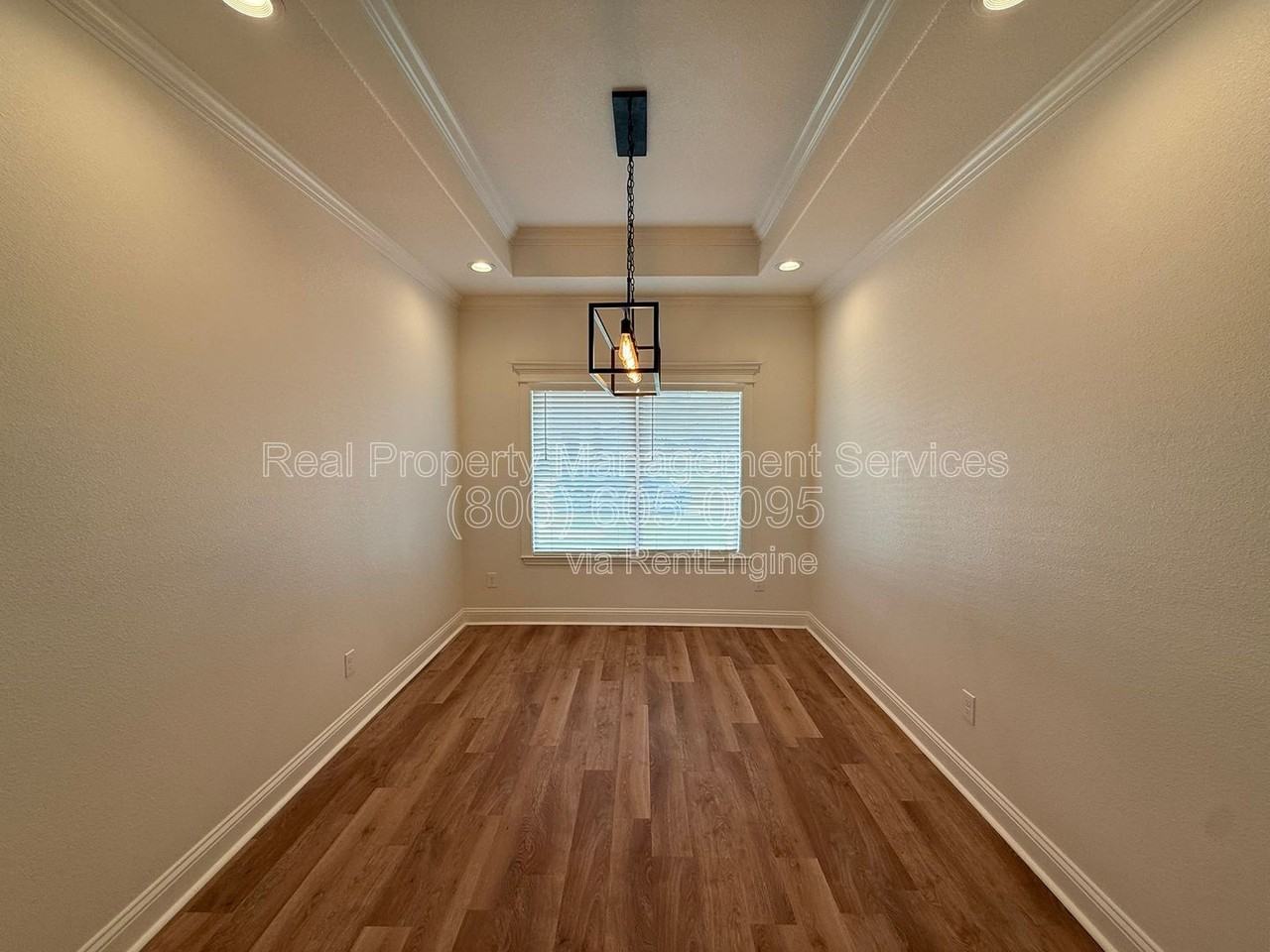 7621 54th St - Photo 5 of 19