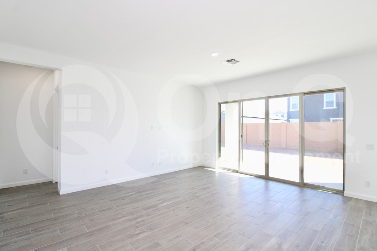 22677 E Lords Way - Photo 6 of 21
