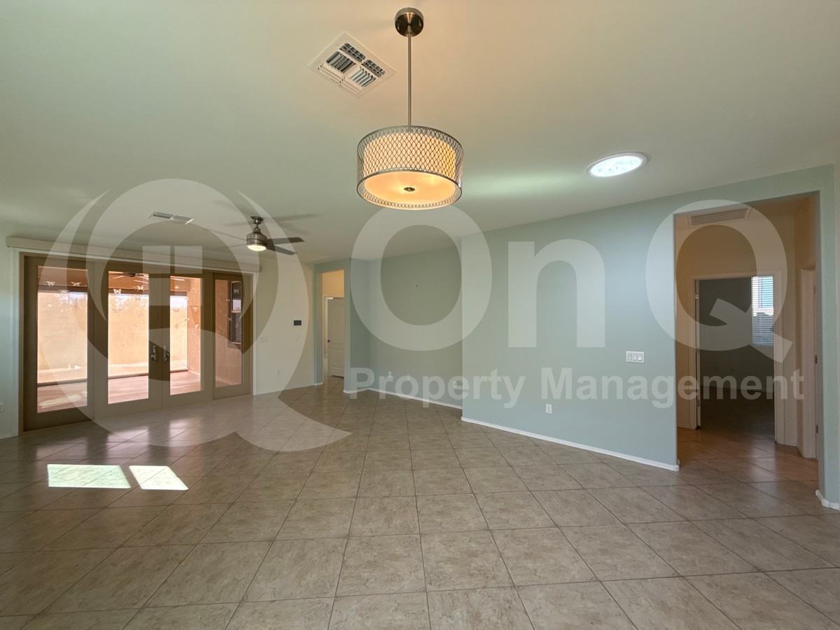 12075 N Golden Mirror Dr - Photo 5 of 34