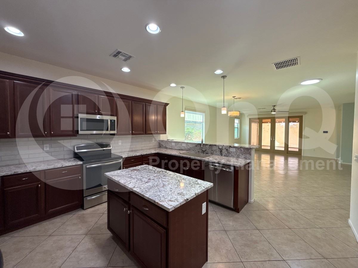 12075 N Golden Mirror Dr - Photo 7 of 34