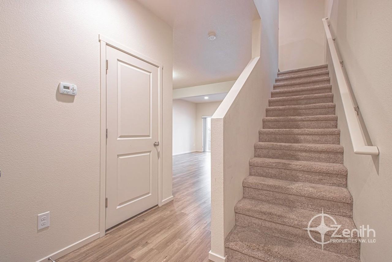 8515 Ne 13th Pl - Photo 3 of 28