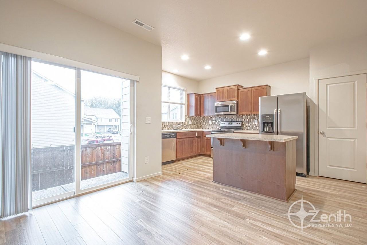 8515 Ne 13th Pl - Photo 6 of 28