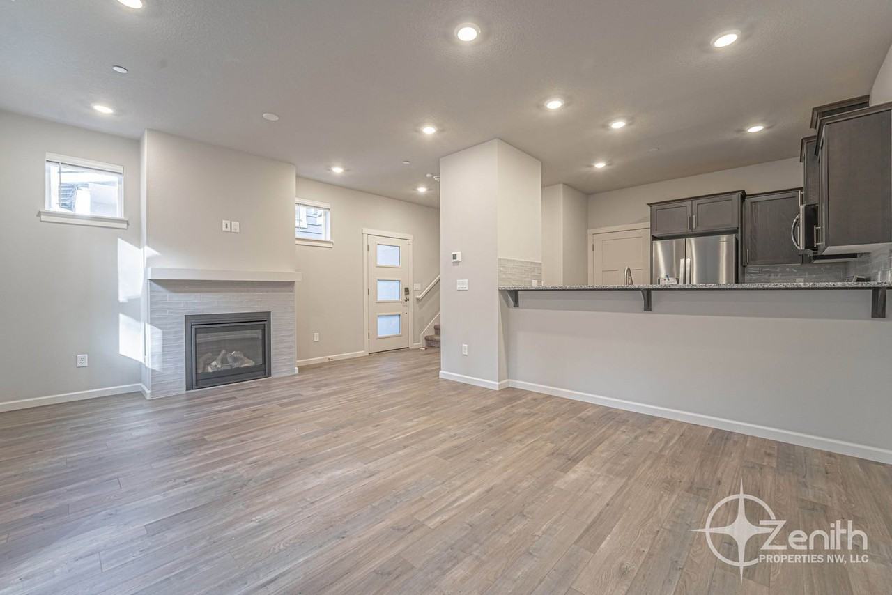 4261 Cloverhill Way - Photo 5 of 30