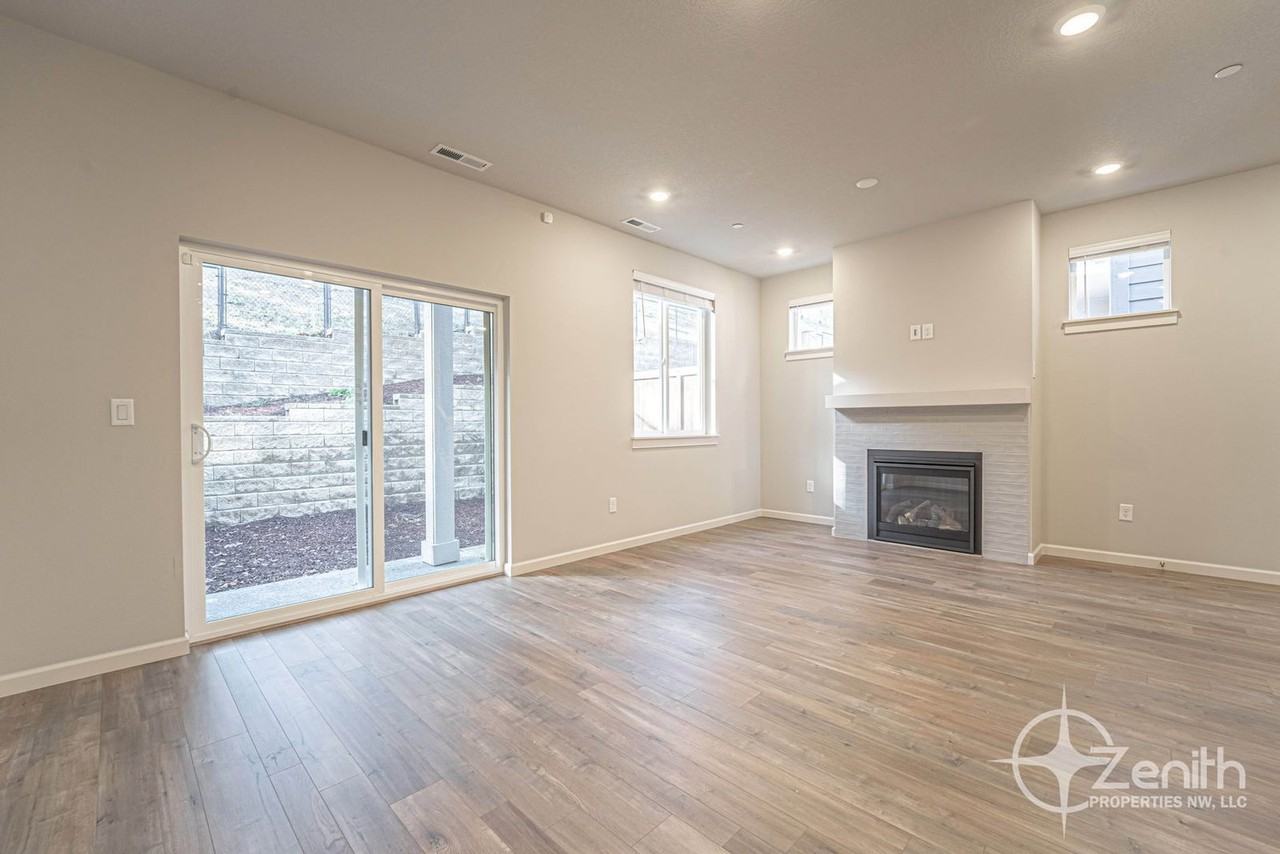 4261 Cloverhill Way - Photo 6 of 30