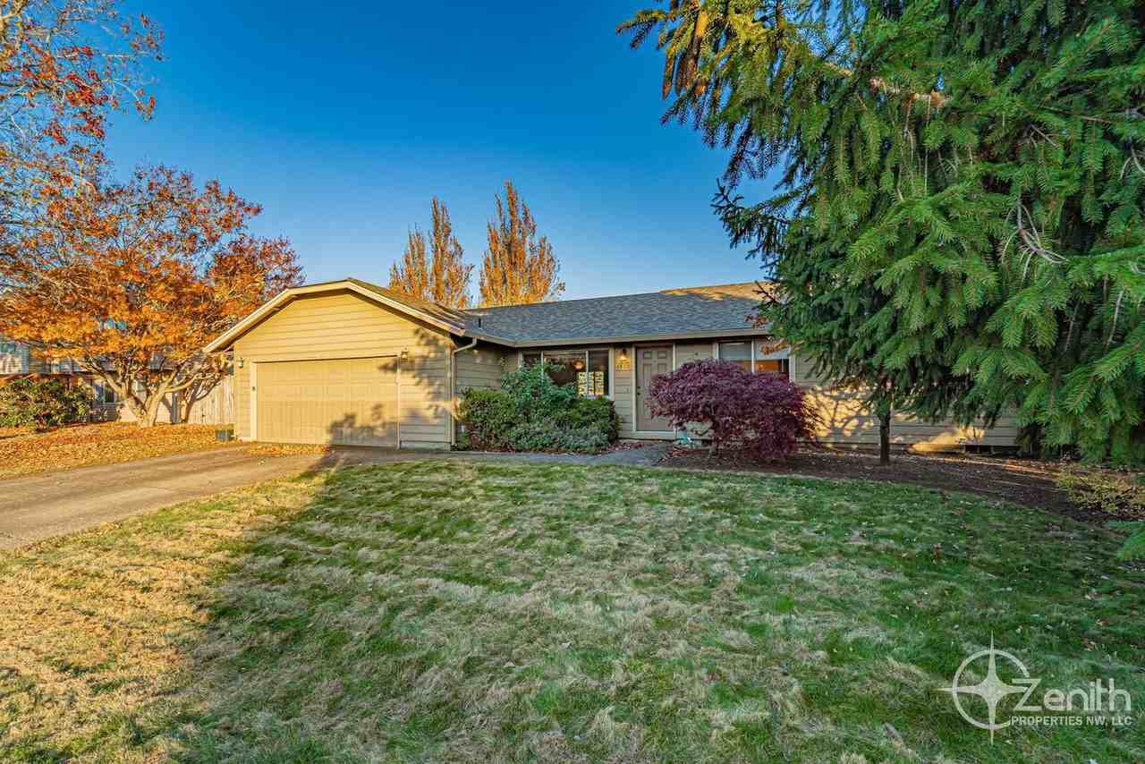 1401 Se Park Crest Ave - Photo 3 of 28
