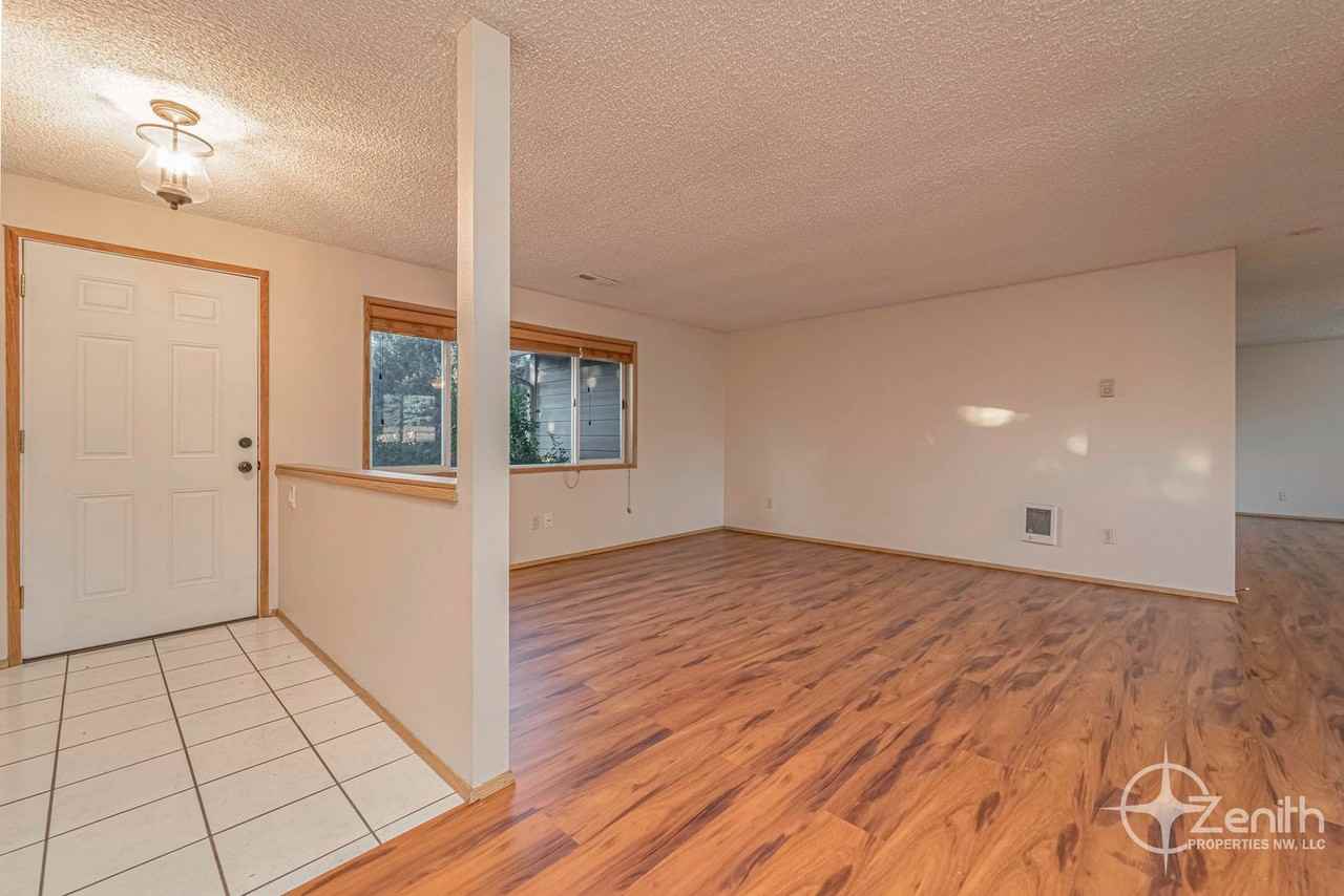 1401 Se Park Crest Ave - Photo 6 of 28