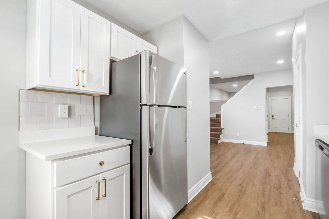 415 E Mithoff St - Photo 2 of 24