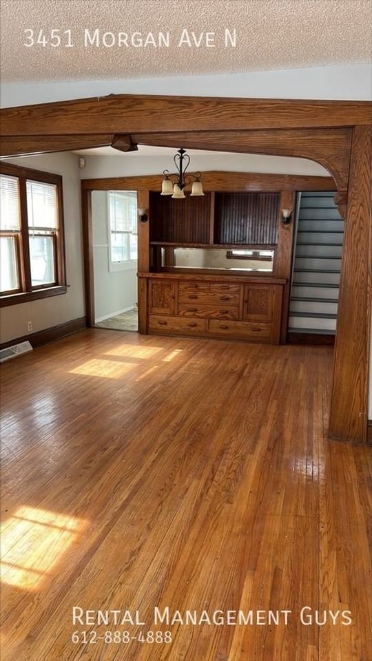 3451 Morgan Ave N - Photo 7 of 11