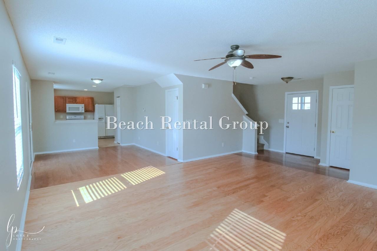 2013 Laurel Oak Ct - Photo 5 of 30