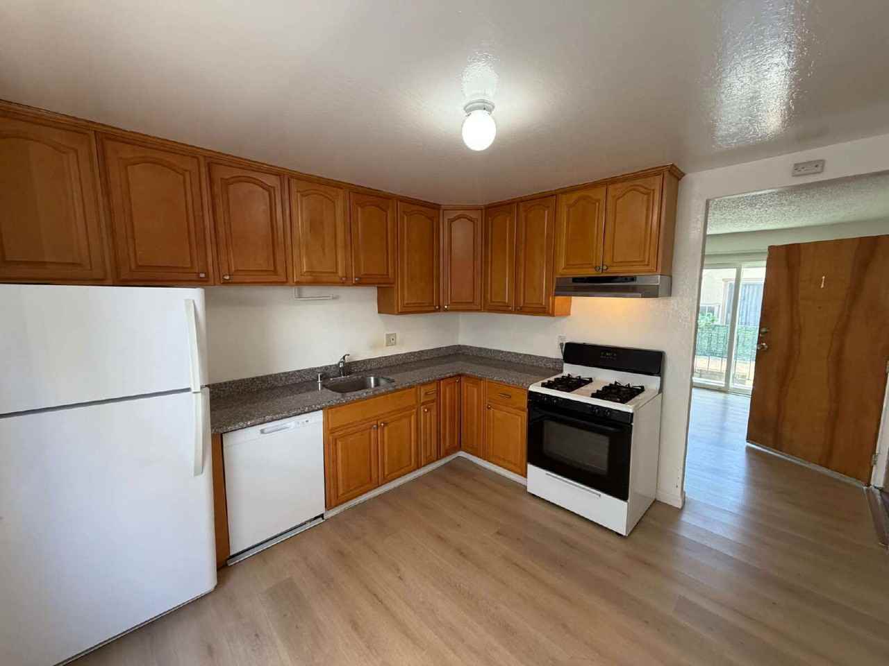 1831 Harrison St #1 - Photo 3 of 12