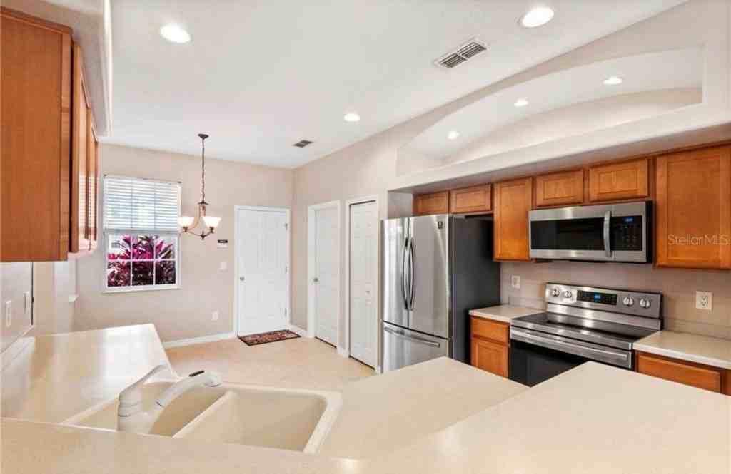 15316 Groose Point Ln - Photo 5 of 15