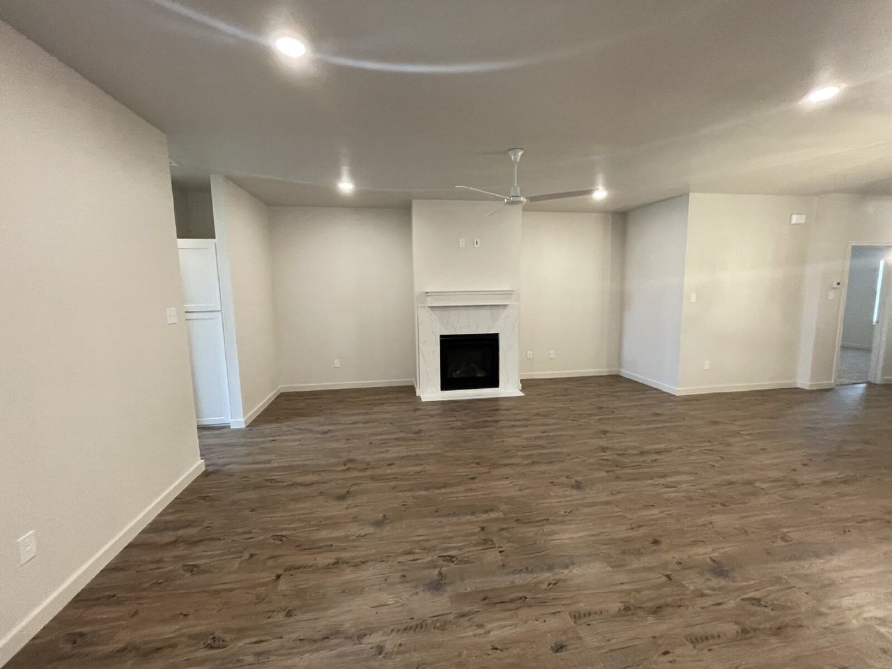 10902 Aberdeen Ave - Photo 3 of 15