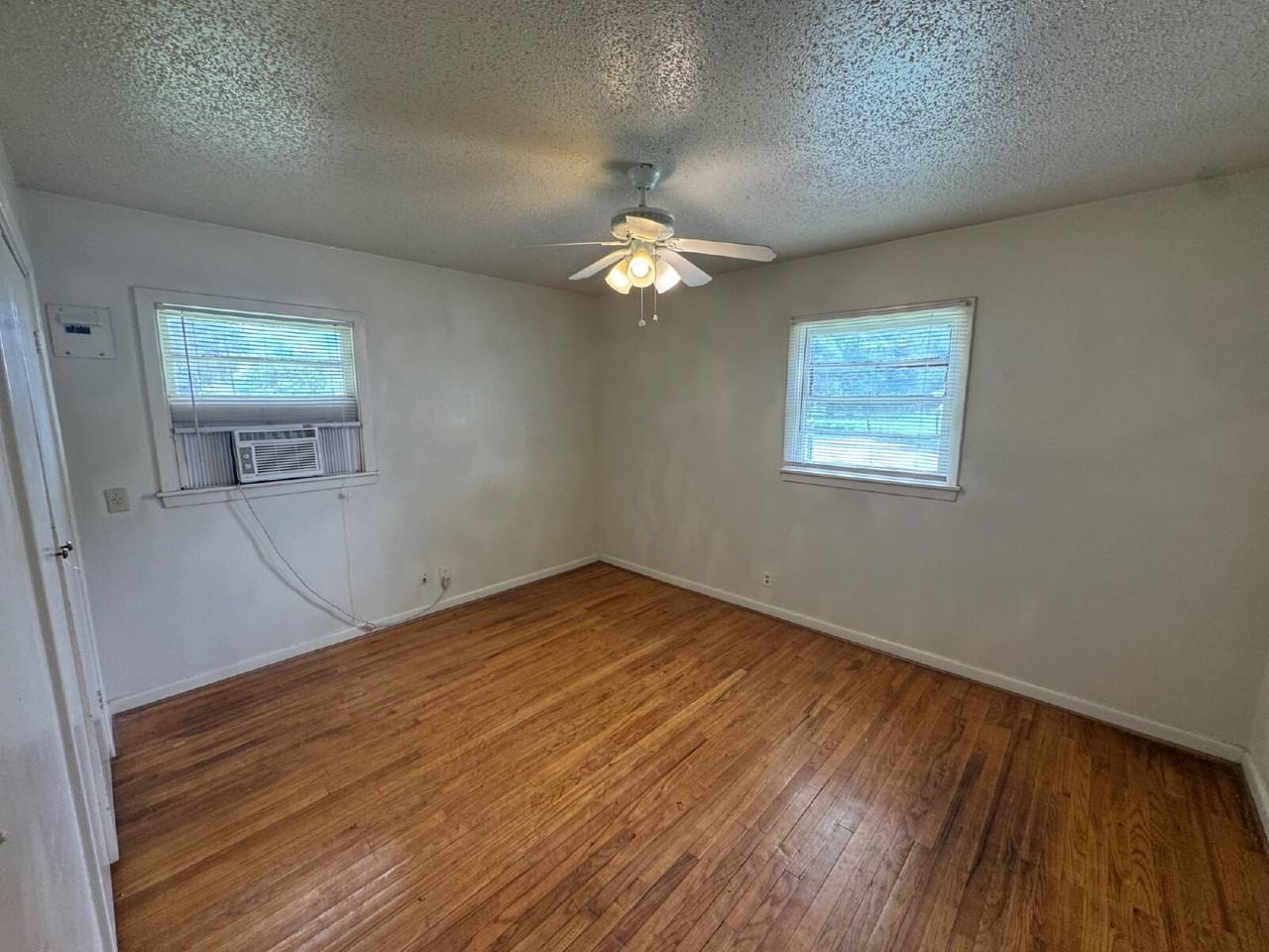 2202 47th St - Photo 6 of 6