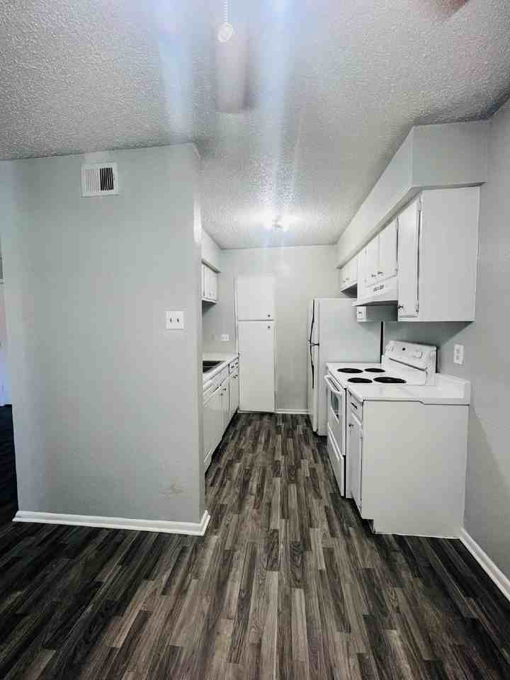 6929 Timbercreek Dr #114 - Photo 3 of 9