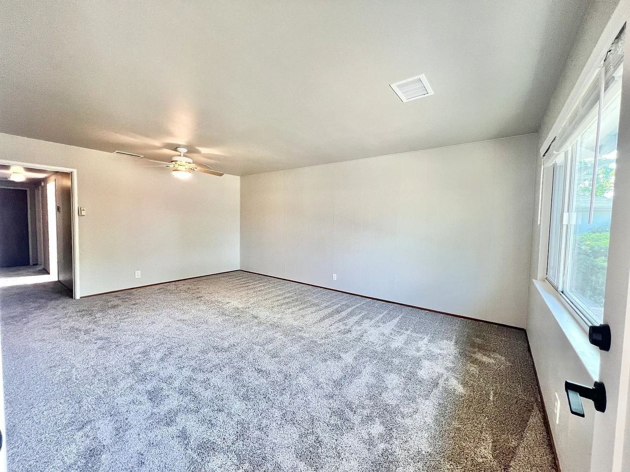 6610 Canterbury Ct - Photo 7 of 37
