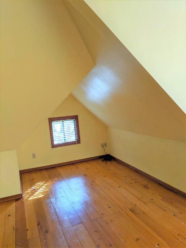 1510 Mill St - Photo 5 of 13