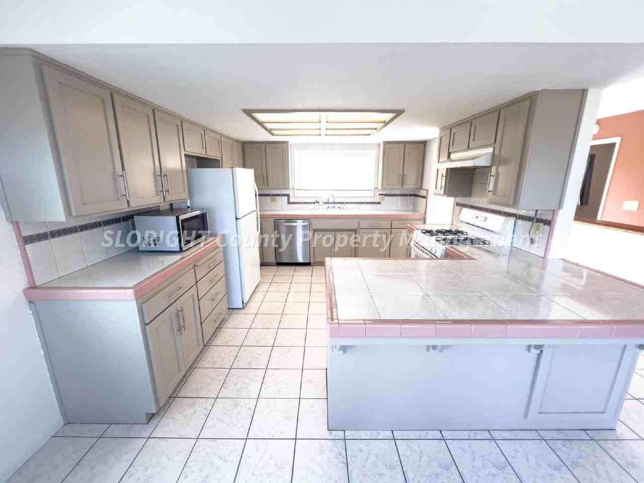 383 Henrietta Ave - Photo 3 of 17
