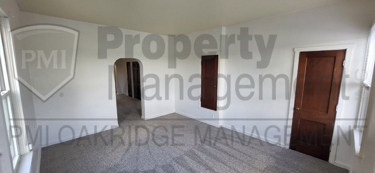 212 S Main St Apt 4 - Photo 7 of 9