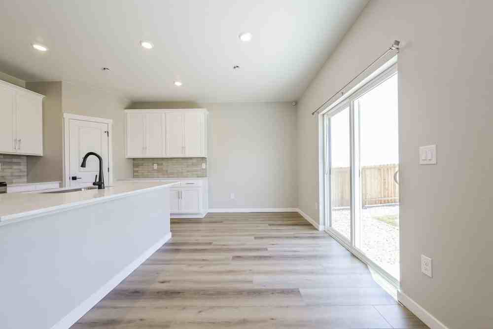 17946 E 94th Ave - Photo 5 of 17