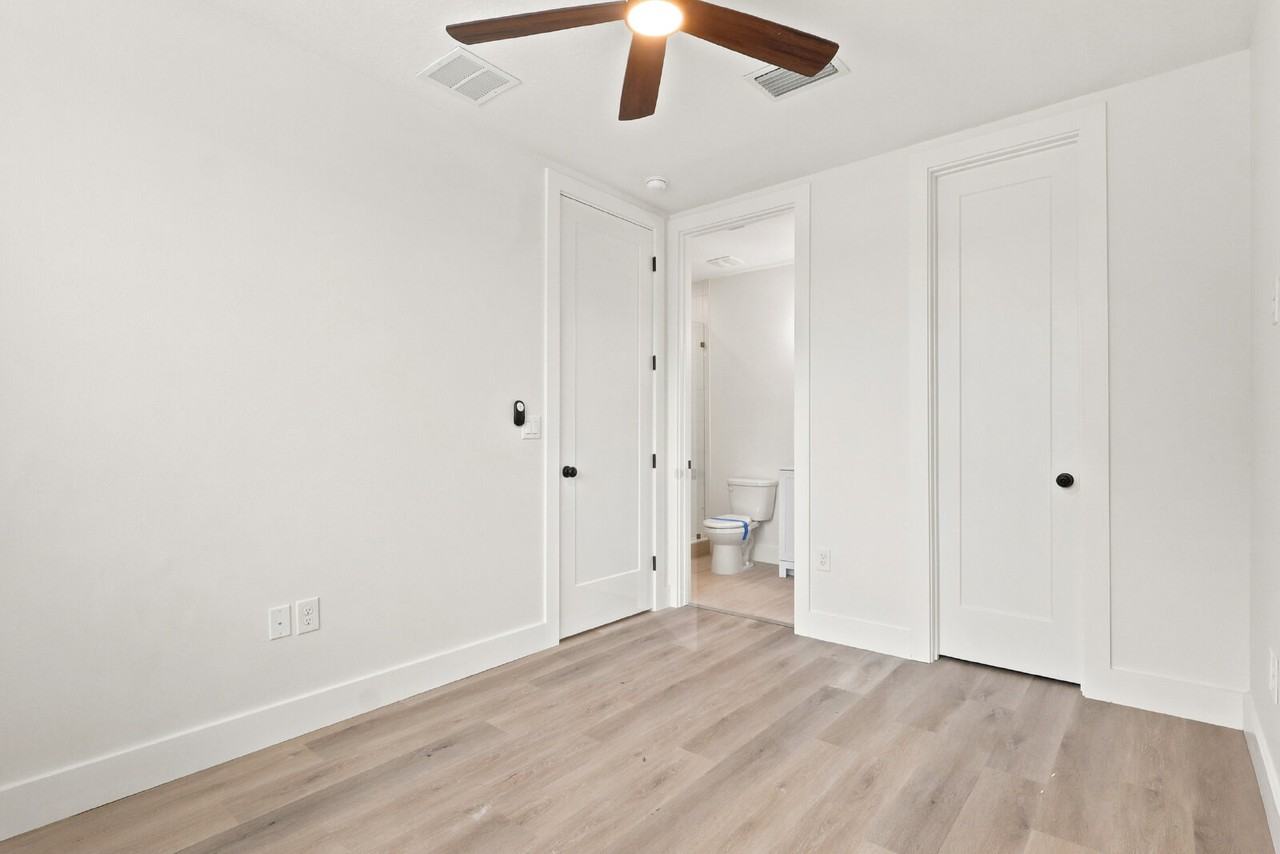 2138 W Nassau St #2 - Photo 6 of 25